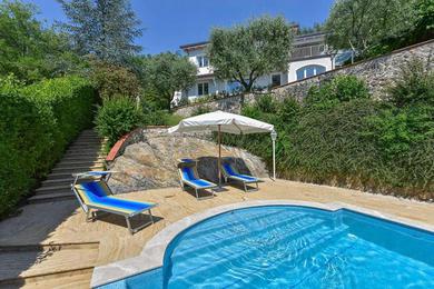 Villa La Casina villa on the hill, beautiful sea view, extreme privacy, all inclusive