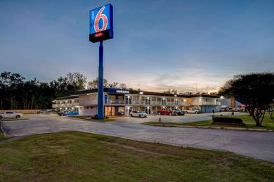 Hotel Motel 6-Port Allen, LA - Baton Rouge