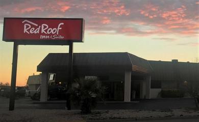 Мотель Red Roof Inn & Suites San Angelo