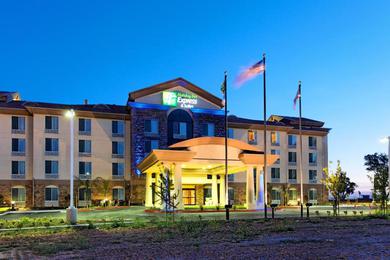 Отель Holiday Inn Express Fresno Northwest - Herndon, an IHG Hotel