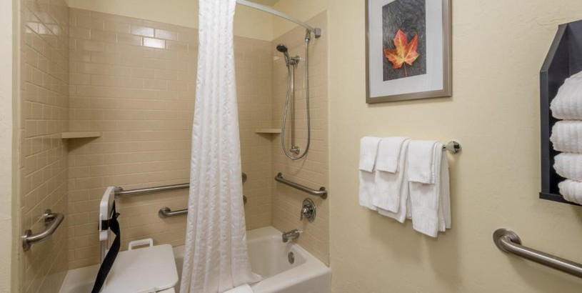 Hotel Candlewood Suites Del City, an IHG Hotel