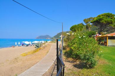 Дом отдыха Beachfront holiday House “yannis” on Agios Gordios beach in Corfu