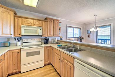Beech Mountain Resort Condo with Heated Pool and More!