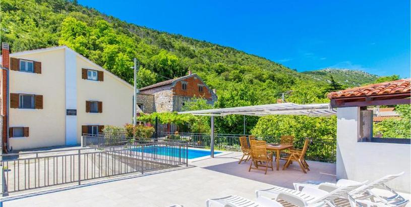 Holiday home Amazing home in Bribir with 4 Bedrooms, WiFi and Outdoor swimming pool