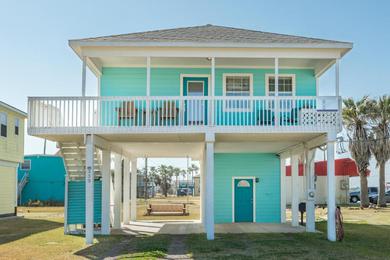 Holiday home The Blue Haven - Cute Beach Bungalow With Easy Access to Sand and Gulf Waters!
