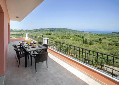 Апартаменты Spacious House with extraordinary view in Corfu