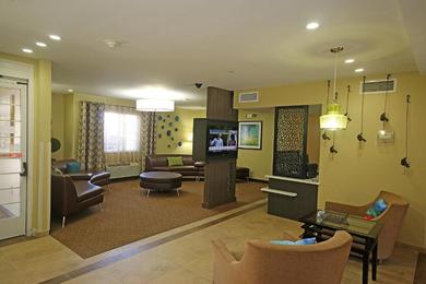 Отель Candlewood Suites Newport News-Yorktown, an IHG Hotel