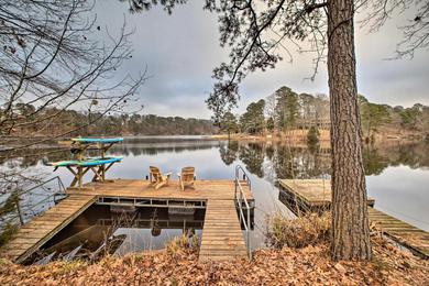 Holiday home Renovated Lakefront Escape with Private Dock and Deck!