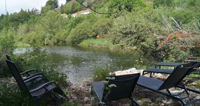 Дом отдыха Gite en Ardèche en face de la rivière