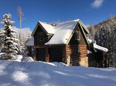 Дом отдыха Updated 6BR ski-in/ski-out mountain modern chalet with hot tub and newest tech
