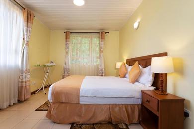 Guest house The Cycads Suites