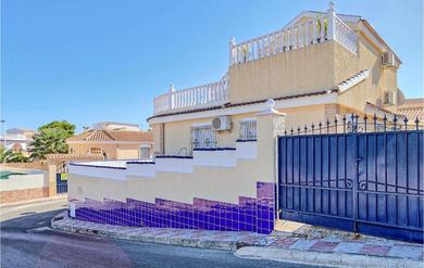 Holiday home Amazing home in Gran Alacant with 3 Bedrooms, WiFi and Outdoor swimming pool