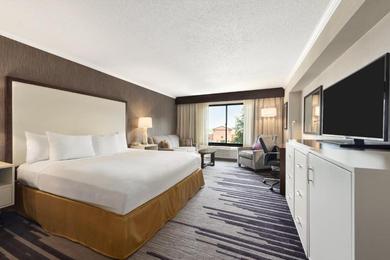 Hotel DoubleTree by Hilton Milwaukee/Brookfield