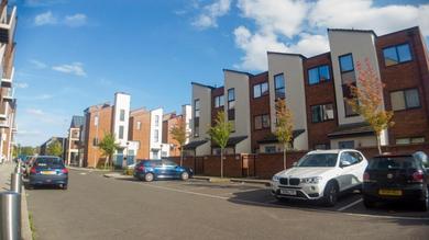 Apartments No 24 Barrack Townhouse with Parking