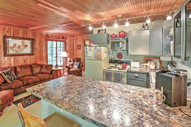 Holiday home Pet-Friendly One Crow Cottage in Harbor Springs!