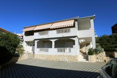 Apartment in Trogir with sea view, balcony, air conditioning, WiFi (4904-2)