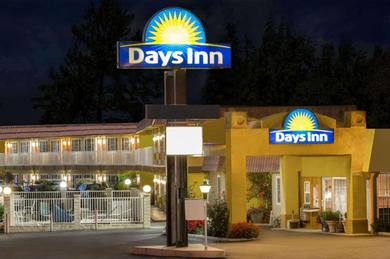 Motel Days Inn by Wyndham King City