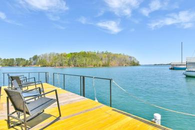Hotel Tranquil Retreat with Private Dock on Lake Lanier