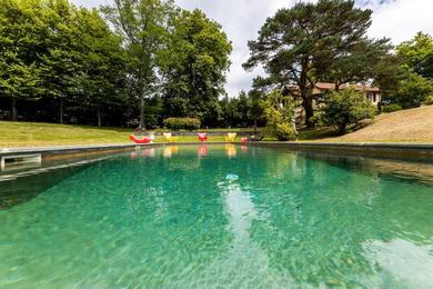 Вилла LES ECURIES KEYWEEK villa with swimming pool in wooded park Biarritz