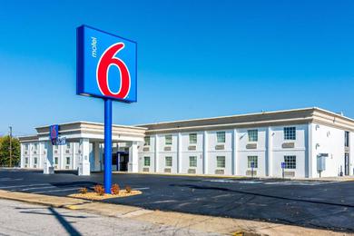 Отель Motel 6-Petersburg, VA - Fort Lee