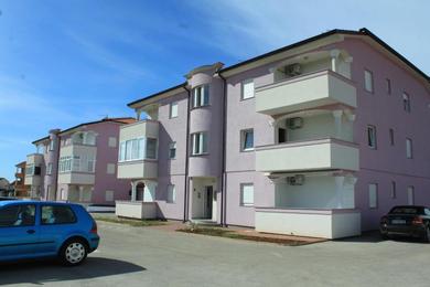 Apartments Apartments with a parking space Valbandon, Fazana - 7258