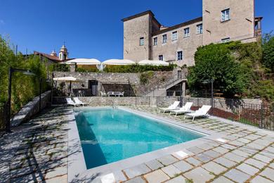 Отель Castello di Pontebosio Luxury Resort