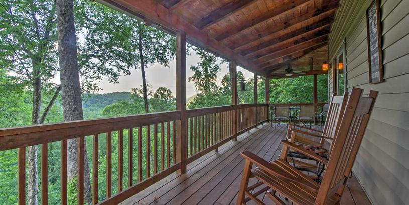 Holiday home Maggie Valley Cabin - 8 Mi to Cataloochee Slopes!