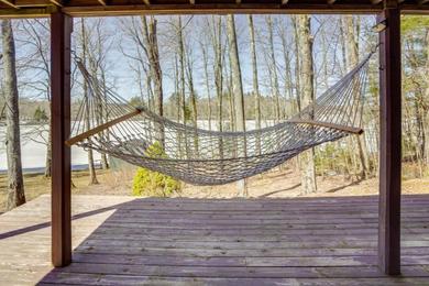 Lakefront Hinsdale Unit Covered Porch with Hammock!