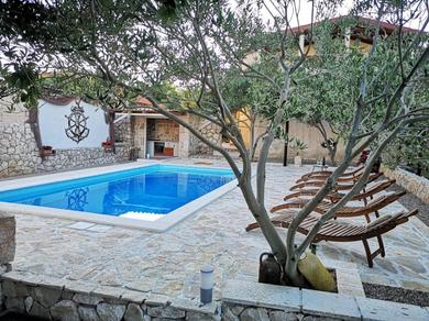 Apartments Apartman Magas with private pool