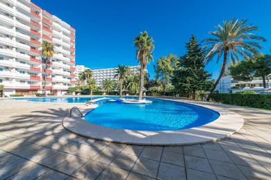 Апартаменты Bright apartment with views in the Siesta building in Puerto Alcudia