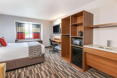 Hotel Microtel Inn & Suites by Wyndham Pittsburgh Airport
