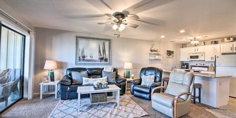 Apartments Osage Beach Condo with View, Pool and Lake Access