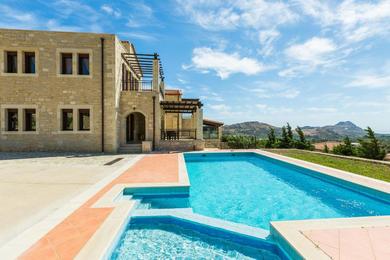 Вилла Thalia Villa, majestic landscape of South Crete, By ThinkVilla