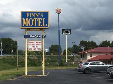 Motel Finn's Motel