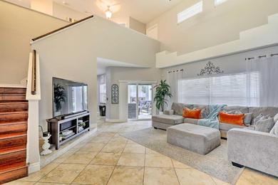 Villa Luxurious Tampa Villa with Pool and Home Theatre!