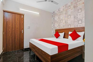 Hotel Flagship Dream Town 2 Near Trilokpuri Sanjay Lake Metro Station