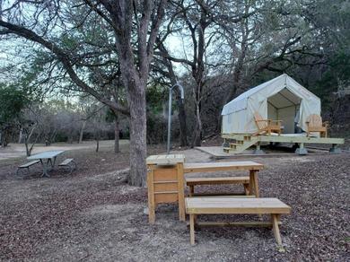 Luxury tent Tentrr State Park Site - Texas Guadalupe River State Park - Site E - Single Camp