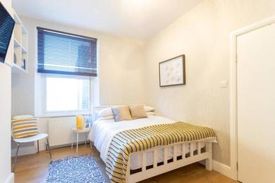 Апартаменты Modern 1 Bed Studio Flat in West Kilburn by Queen's Park for 2 people