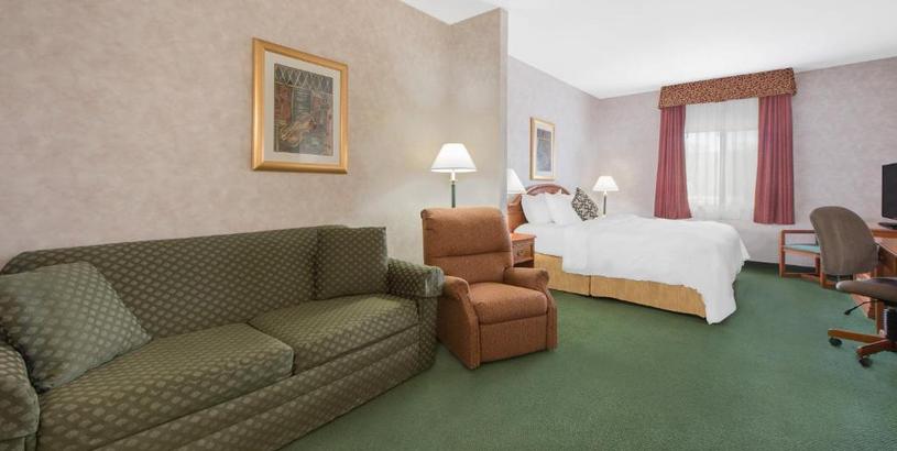 Мотель Days Inn & Suites by Wyndham Dumas