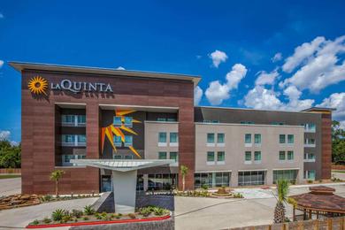 Отель La Quinta by Wyndham Houston East at Sheldon Rd