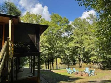Holiday home Riverbend Cabin-10 acres, Hiking, Toccoa River