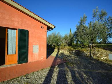 Holiday home Semi detached house in traditional agriturismo with clear view of the Chianti