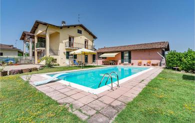 Holiday home Stunning home in Alessandria with Outdoor swimming pool, WiFi and 5 Bedrooms