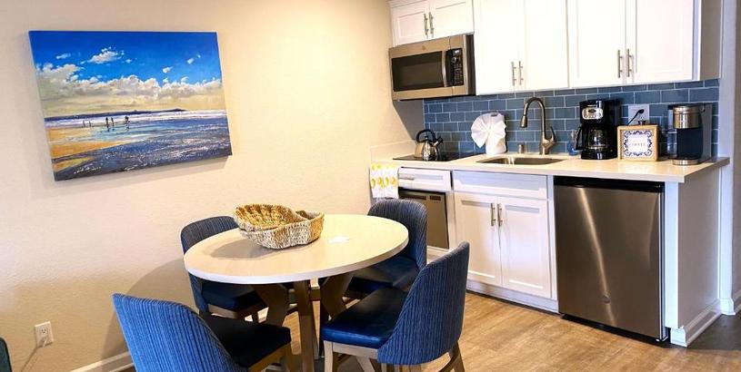 Apartments Beautiful Ocean Views - SEASCAPE - Hot Tubs - Heated Pools - Cozy Fireplace