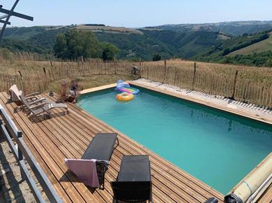 Holiday home Holiday Home in Cassaniouze with Jacuzzi and Swimming Pool
