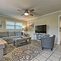 Holiday home Ocean Springs Getaway - Walk to Beach and Downtown!