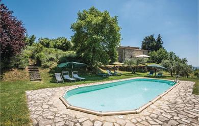 Апартаменты Beautiful apartment in Castellina in Chianti w/ WiFi, 2 Bedrooms and Outdoor swimming pool