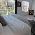 Вилла GOVERNOR'S CREEK~Waterfront, King Bed w/Water View