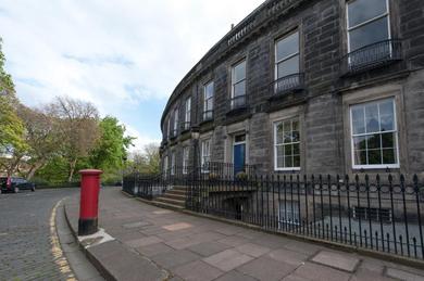 Guest house City Retreat Edinburgh ApartHotels