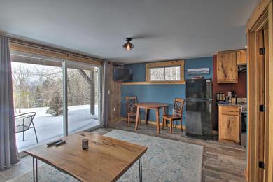 Apartments Cozy Condo Ski-In and Out with Burke Mountain Access!